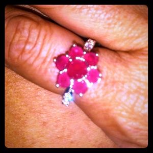 Red ruby flower ring